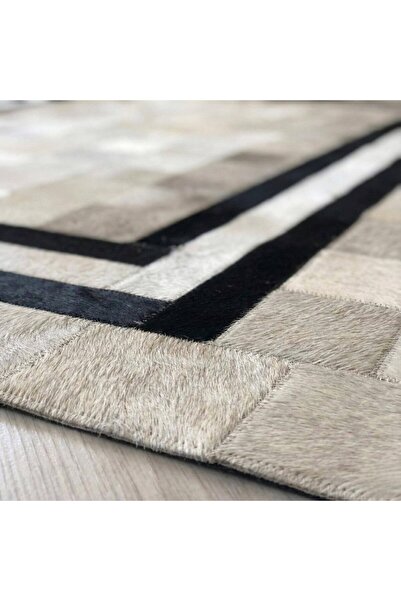 deco marié Gri ve Siyah Bordürlü Dana Derisi Patchwork Halı – El Yapımı Doğal...