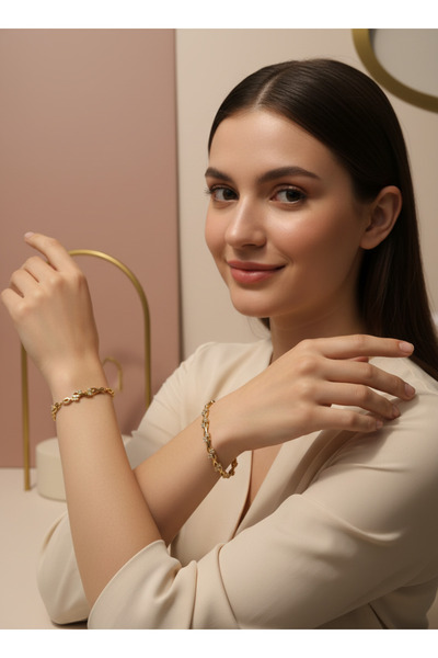 Maxi modena سوار نسائي ذهبي اللون من Xuping بتفاصيل حجرية - لا يسبب تأثيرًا س...