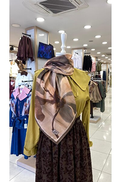 KUQOS Natural Flow Patterned Scarf Cream