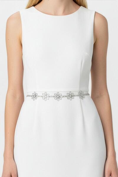 Rays 438 Daisy Detail Chain Belt Silver