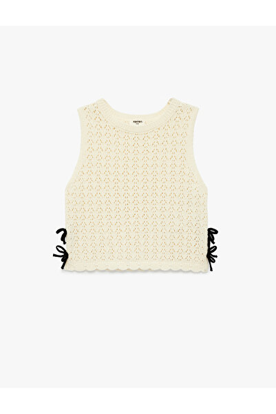 Koton Tricotaj fără mâneci, cu decolteu tip crew, cu detaliu din dantelă și p...