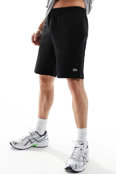 Lacoste شورت رجالي قطني بشعار ريجولر فيت من القطن باللون الأسود