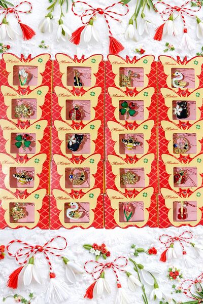 OEM Set martisoare clasice 20 pe set cu Brosa,diverse modele.1 Martie,8 Martie.