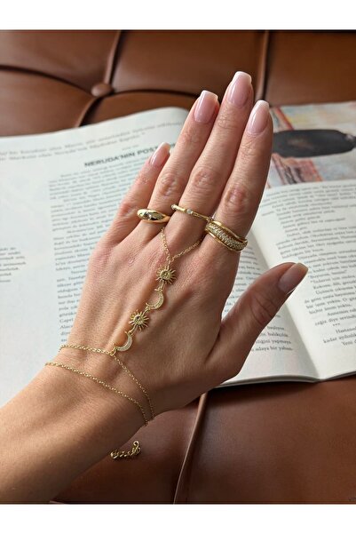 Twenty Eight Moon Sun Çelik Şahmeran