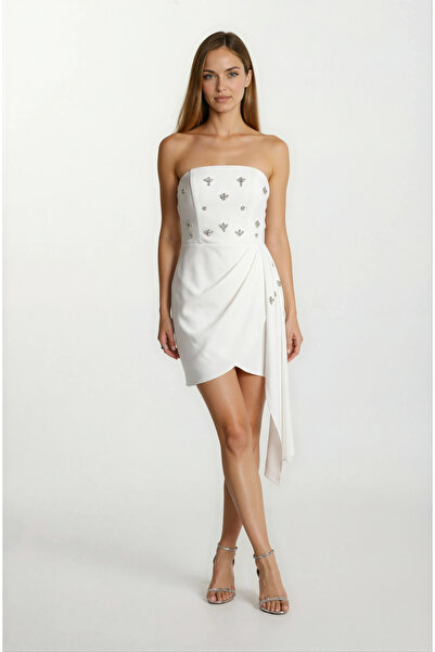 Spazio Dalgisa Straplez Yanı Şal Detaylı Taş İşlemeli Kısa Abiye Elbise EKRU