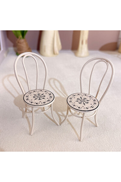 choice2 طقم طاولة وكراسي من الحديد الزهر، بمقياس 1:12، يتضمن كرسيين أبيضين / ...