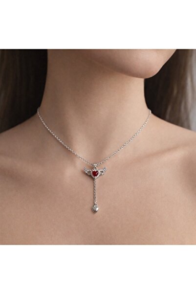 Aurevyn Design Gümüş Renkli Kanatlı Kırmızı Kalp Figürlü Kolye