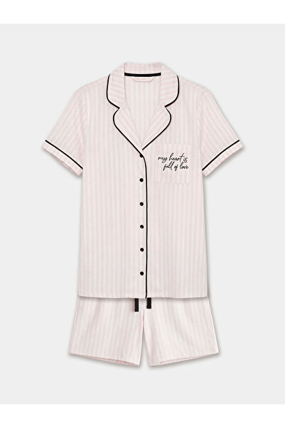 LC Waikiki ESVAB • Modern & Seçkin Gömlek Roba Yaka Çizgili Kadın Şortlu Pija...