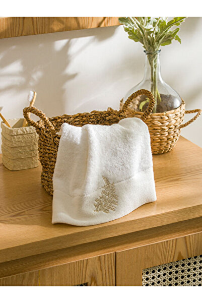 LC Waikiki Sparkling Choices Embroidered Cotton Face Towel 50X80 cm from Shin...