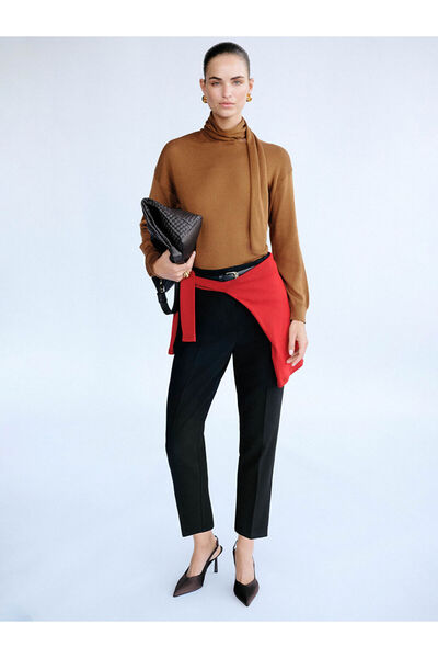 LC Waikiki Rmz Gi̇yi̇m Farkiyla Women's Cigarette Fabric Pants with Waist Belt