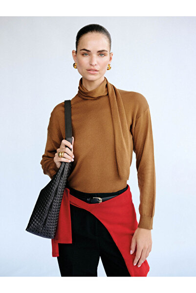 LC Waikiki Rmz Gi̇yi̇m Farkiyla Scarf Collar Women's Knitwear Sweater