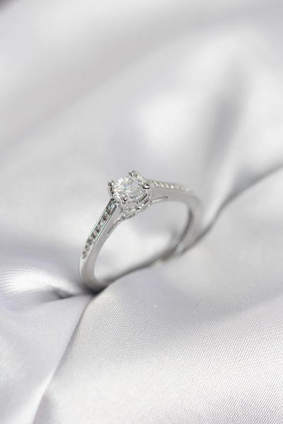 shopwave خاتم نسائي من حجر الزركون الفضي اللون - موديل TJ-BYK4104