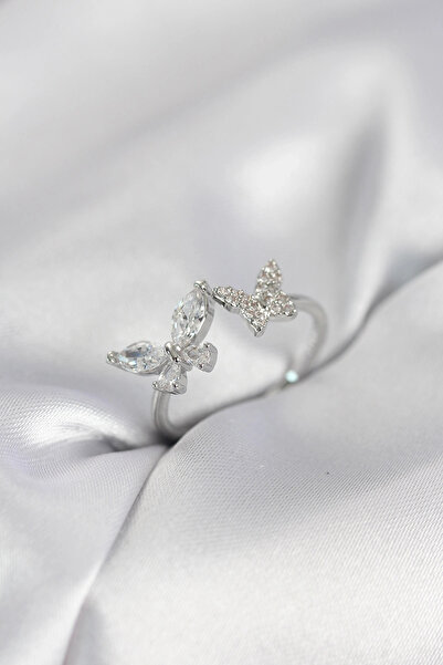 shopwave خاتم نسائي موديل الفراشة مرصع بحجر الزركون باللون الفضي