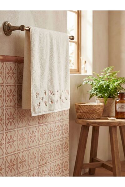 LC Waikiki Flower Embroidered Face Towel 50X80 cm