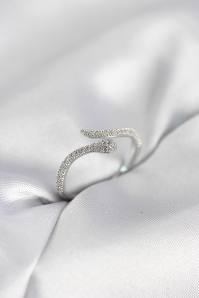 callerrons accessories خاتم نسائي فضي اللون بتصميم ثعبان مرصع بحجر الزركون - ...