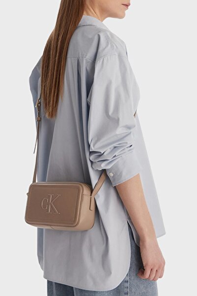 Calvin Klein Kadın Çapraz Çanta