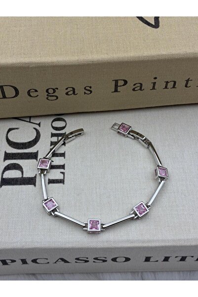 Hedef Bijuteri سوار من حجر الزركون الوردي مربع الشكل باللون الفضي CM73