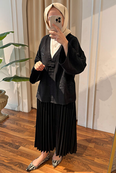 Rukayyel Embroidered Kimono - Black