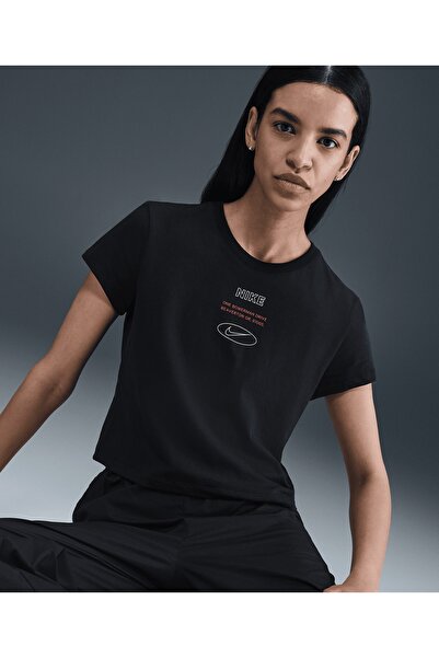 Nike Спортивний одяг Classics Plus Широкий крій Чорна жіноча футболка