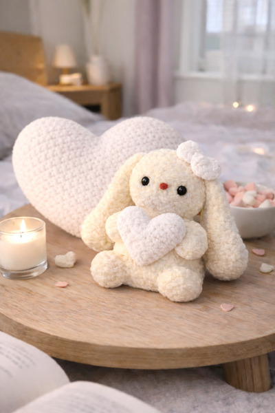 Sweetory El Yapımı Amigurumi Tavşan (14-15cm) – Kalpli Örgü Oyuncak (24-25cm)...