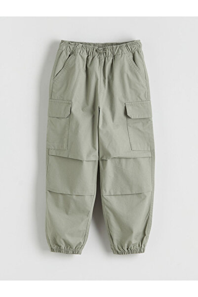 LC Waikiki Παιδικό παντελόνι LCW KidsYeşil με ελαστική μέση και χαλαρή εφαρμο...