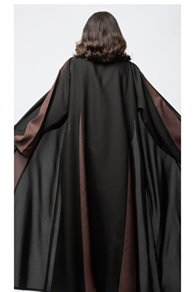 Abay-ti A black abaya with luxurious brown details. The elegance of deep blac...