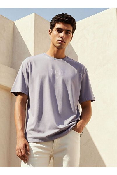 SP Characters تيشيرت رجالي قصة مريحة بياقة دائرية وأكمام قصيرة وطبعة قطعة واحدة