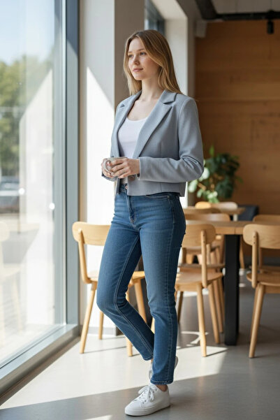 modayiğit Gri astarlı şık kadın crop ceket