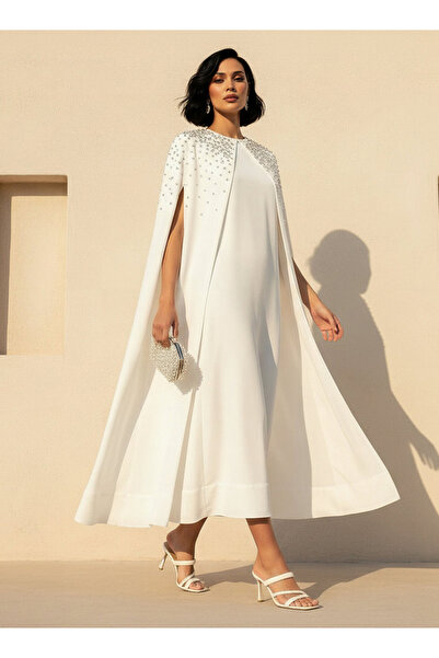 Iconic عباءة مزينة بأحجار ماكسي