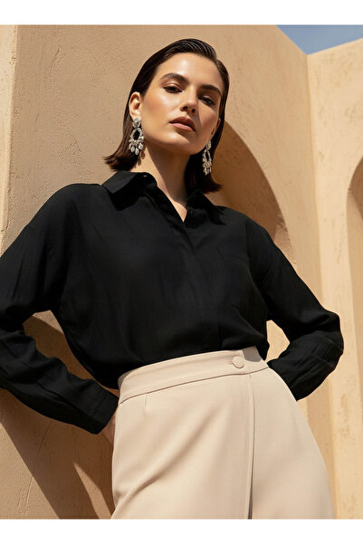 FAV قميص قصير من الأمام وطويل من الخلف مع فتحة أزرار مخفية