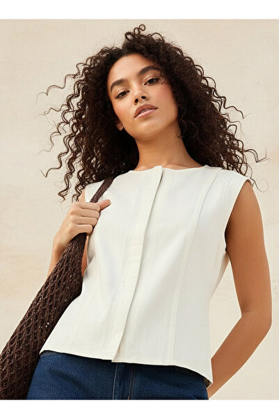 Lee Cooper جاكيت دنيم بتفاصيل بثنيات