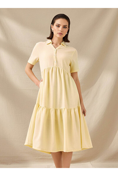 FAV فستان ميدي متعدد الطبقات بياقة