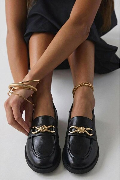 I Love Shoes Γυναικείο Loafer Norel από μαύρο ματ δέρμα με λεπτομέρεια φιόγκου