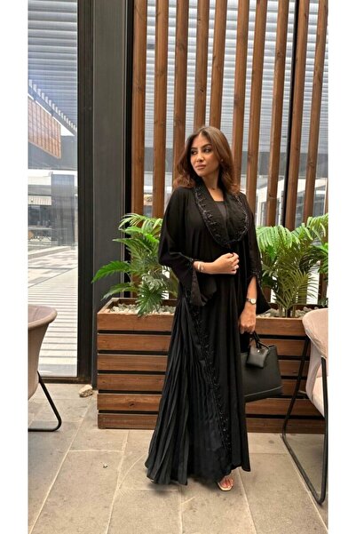 Warazan Luxurious embroidered abaya for special occasions with a unique design