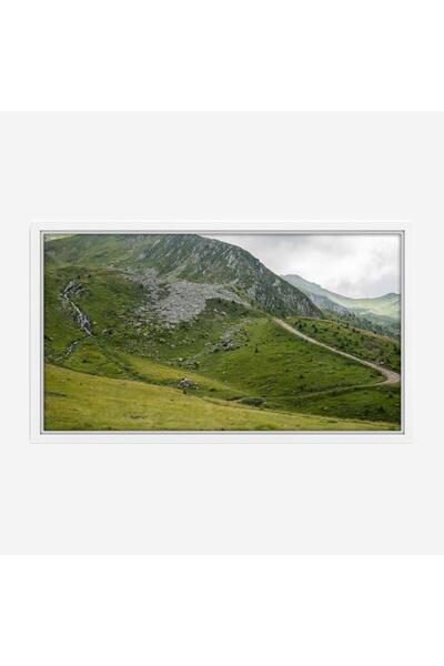 Tajridhome لوحة طبيعة هادئة - جبال خضراء - سماء غائمة - هادئ - لوحات طبيعة - ...