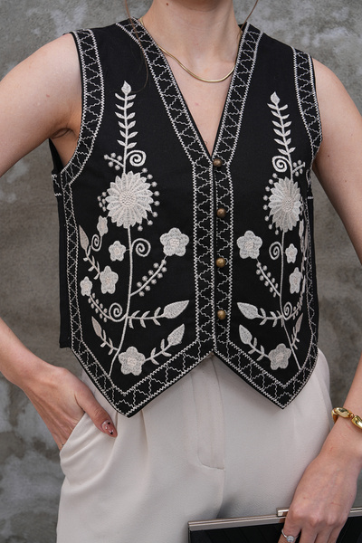 FancyWorld Düğme Detay Etnik Desen Nakış İşlemeli V Yaka Yelek