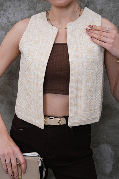 FancyWorld Vestă cu broderie de culoare bej și model etnic