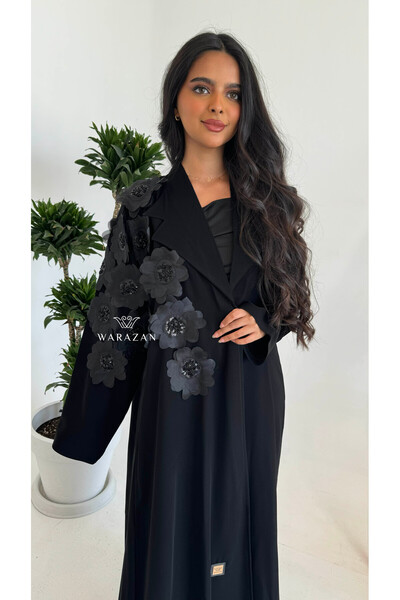 Warazan An abaya with an elegant style and rose embellishments.