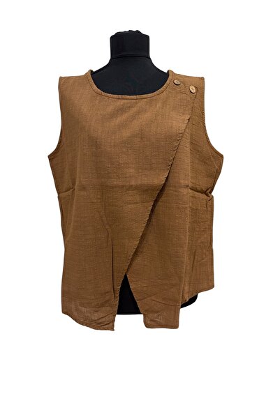 PHUTİ COLLECTION Asymmetric Cut Wooden Button Detail Bluz