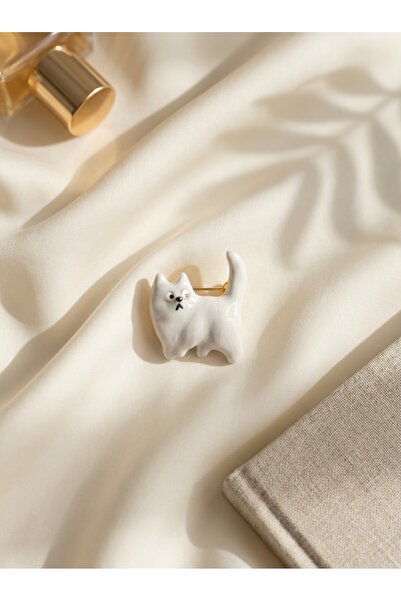 SR Jewelry Box Sevimli Beyaz Kedi Figürlü Broş – Minimal Patili Dost
