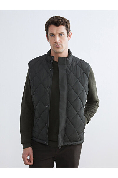 LC Waikiki Peak New Season Standard Fit Stand Collar Men's Puffer Vest