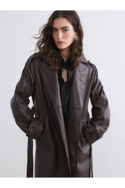 LC Waikiki Çelebi Store'dan Kaliteli Parçalar Kruvaze Roba Yaka Deri Görünüml...