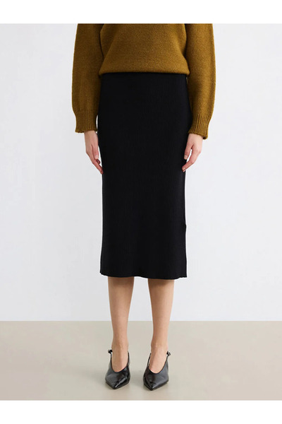 LC Waikiki Black Corded Fabric Knitwear Skirt with Elastic Waist