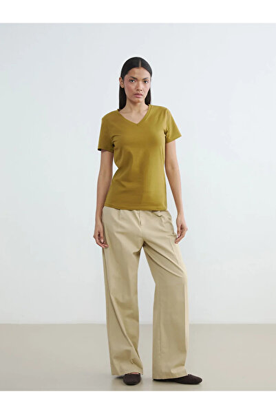 LC Waikiki Πράσινο γυναικείο μπλουζάκι με λαιμόκοψη σε σχήμα V