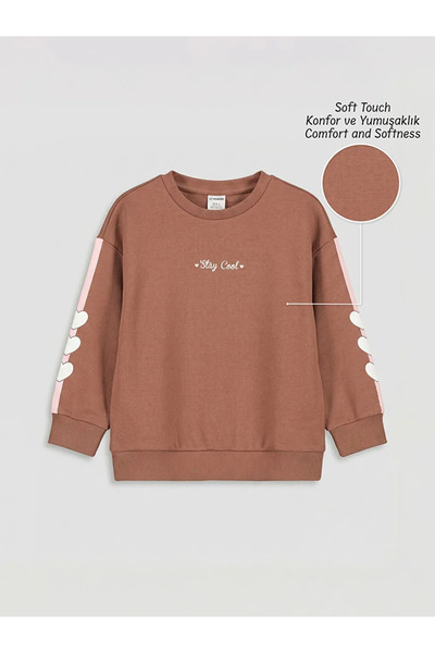 LC Waikiki Καφέ φούτερ για κορίτσια με στάμπα καρδιάς και κειμένου, απαλής υφής