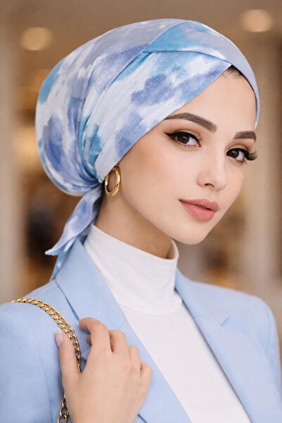 Aişe tesettür Blue and White Batik Cross-Strapped Bonnet