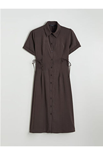 LC Waikiki Kahverengi Belden Oturtmalı Büzgülü Gömlek Elbise