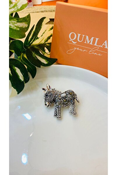 QUMLA İNCİLİ ZİRKON TAŞLI EŞEK MODEL BROŞ