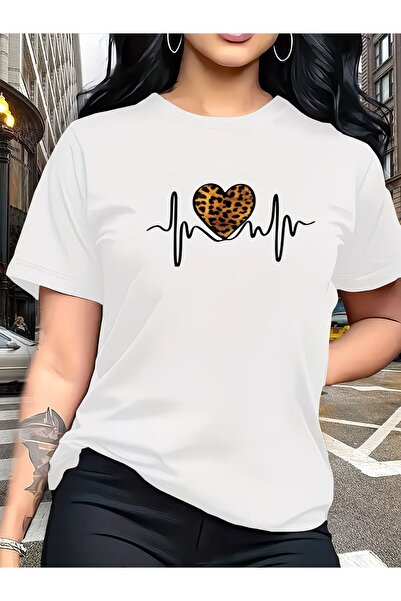 LELVANİ Women Heartbeat Leopard Printed Tshirt