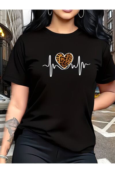 LELVANİ Women Heartbeat Leopard Printed Tshirt